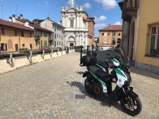Due nuovi scooter elettrici per la Polizia Locale di Bra