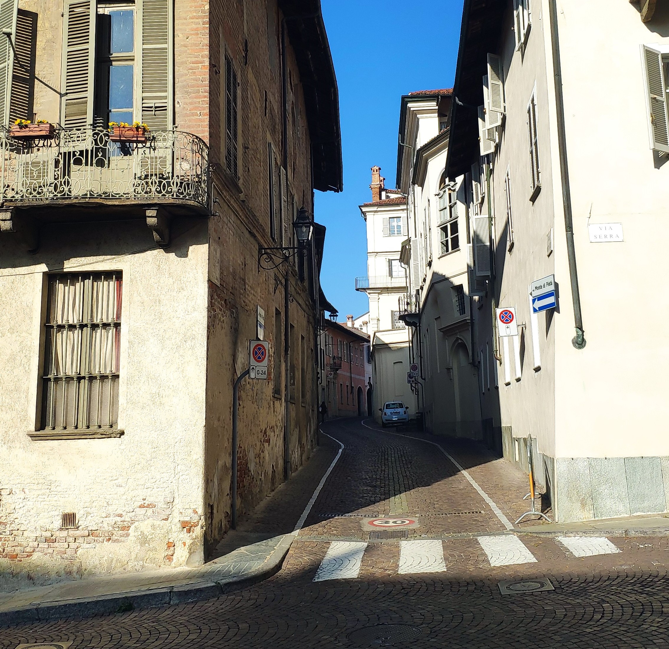 Chiude per lavori via Monte di Pietà