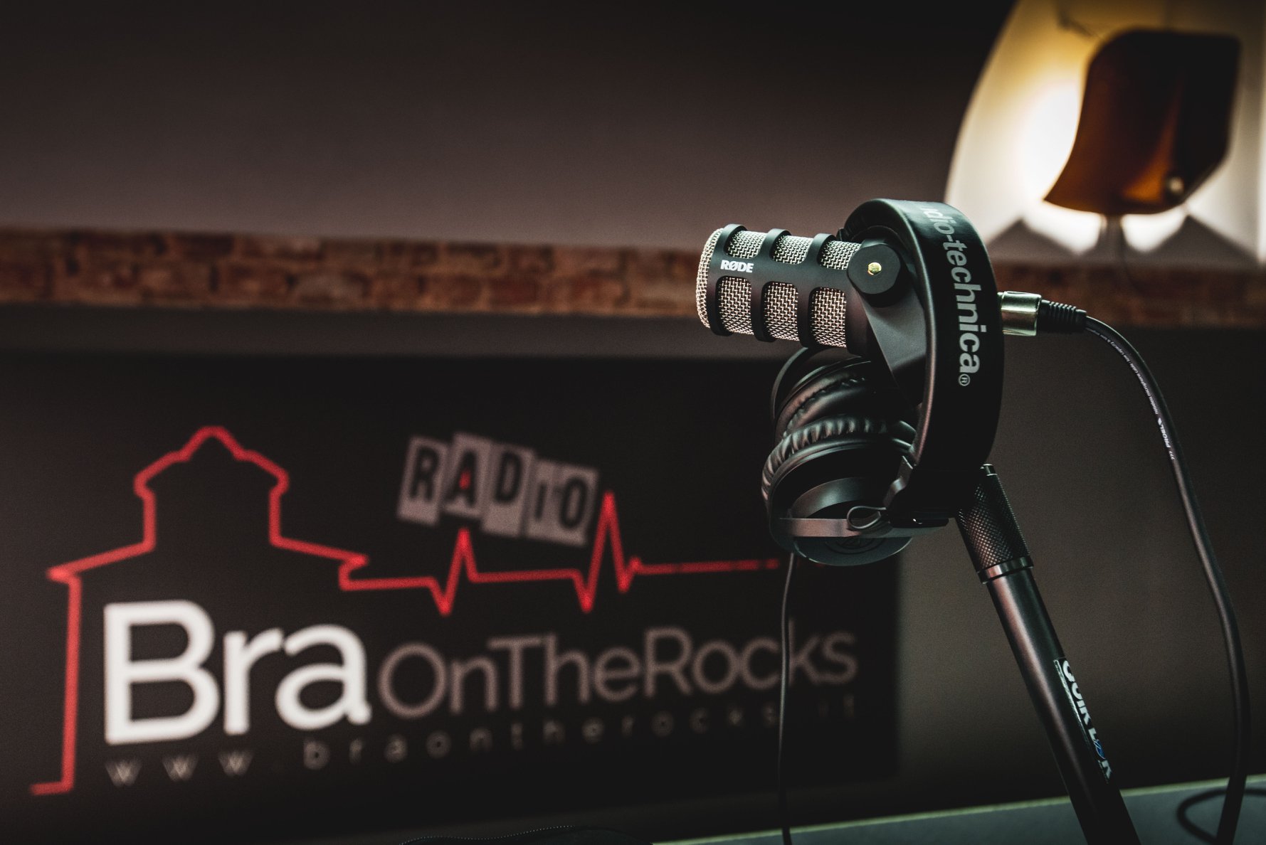 Bra on the school:  studenti braidesi alla scoperta del mondo radiofonico