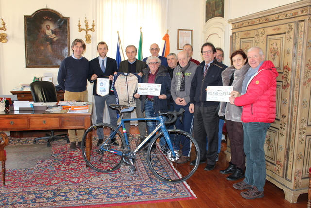 Ricevuti in Municipio i pedalatori braidesi de “La Storia in bici”
