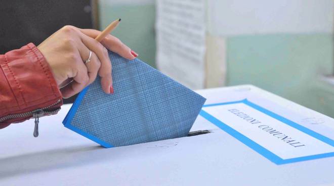 Seggi elettorali a Bra: al lavoro per evitare la sospensione delle lezioni scolastiche