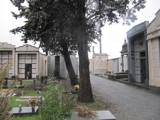 Tombe in scadenza nei cimiteri di Bra