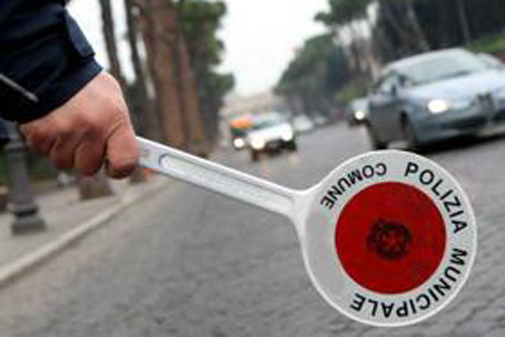 Bra: sequestrato furgone privo di assicurazione
