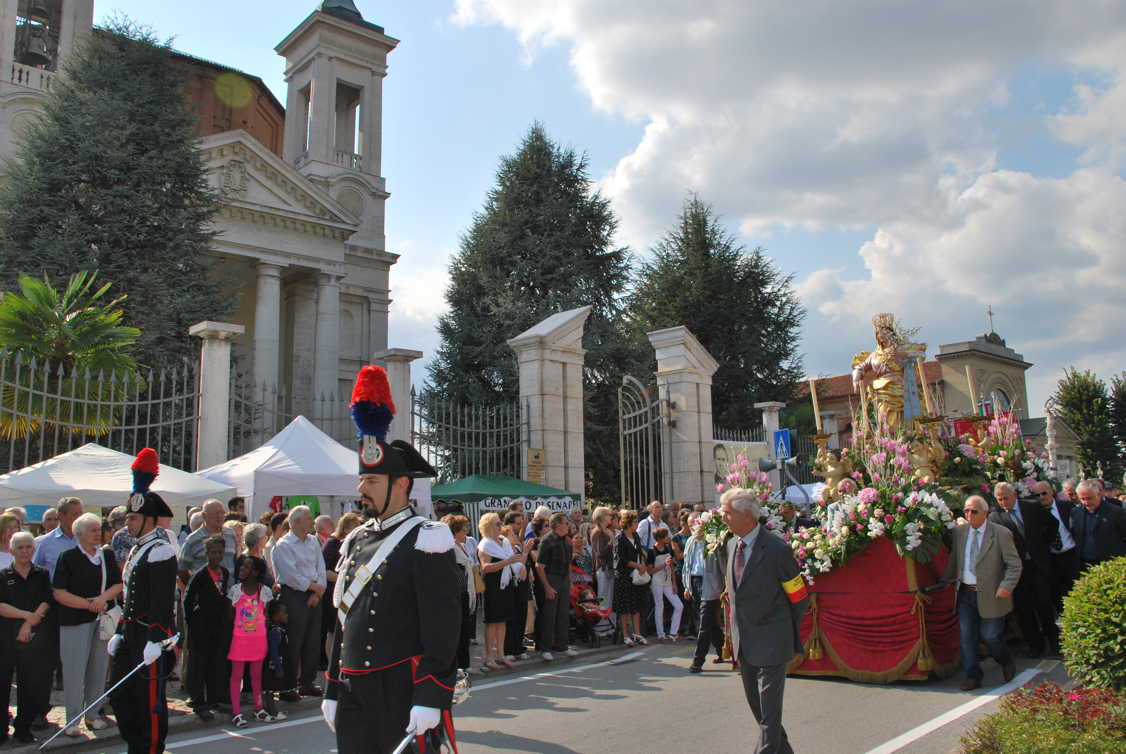  Navetta gratuita per la novena di Madonna Fiori