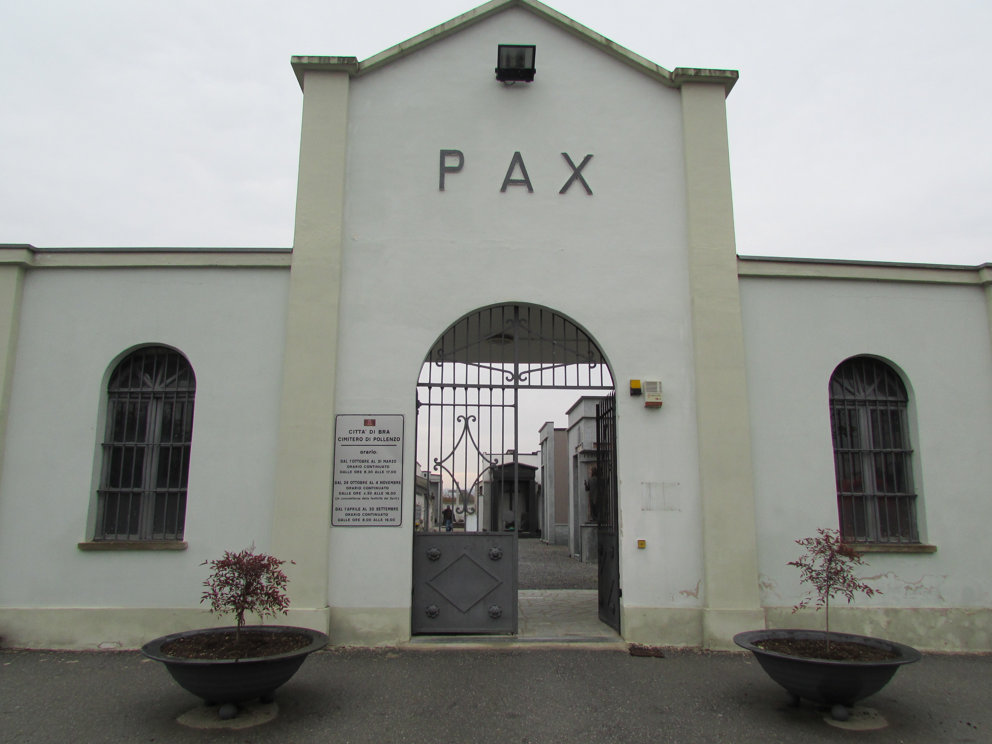 Tombe in scadenza nei cimiteri di Bra, Bandito e Pollenzo