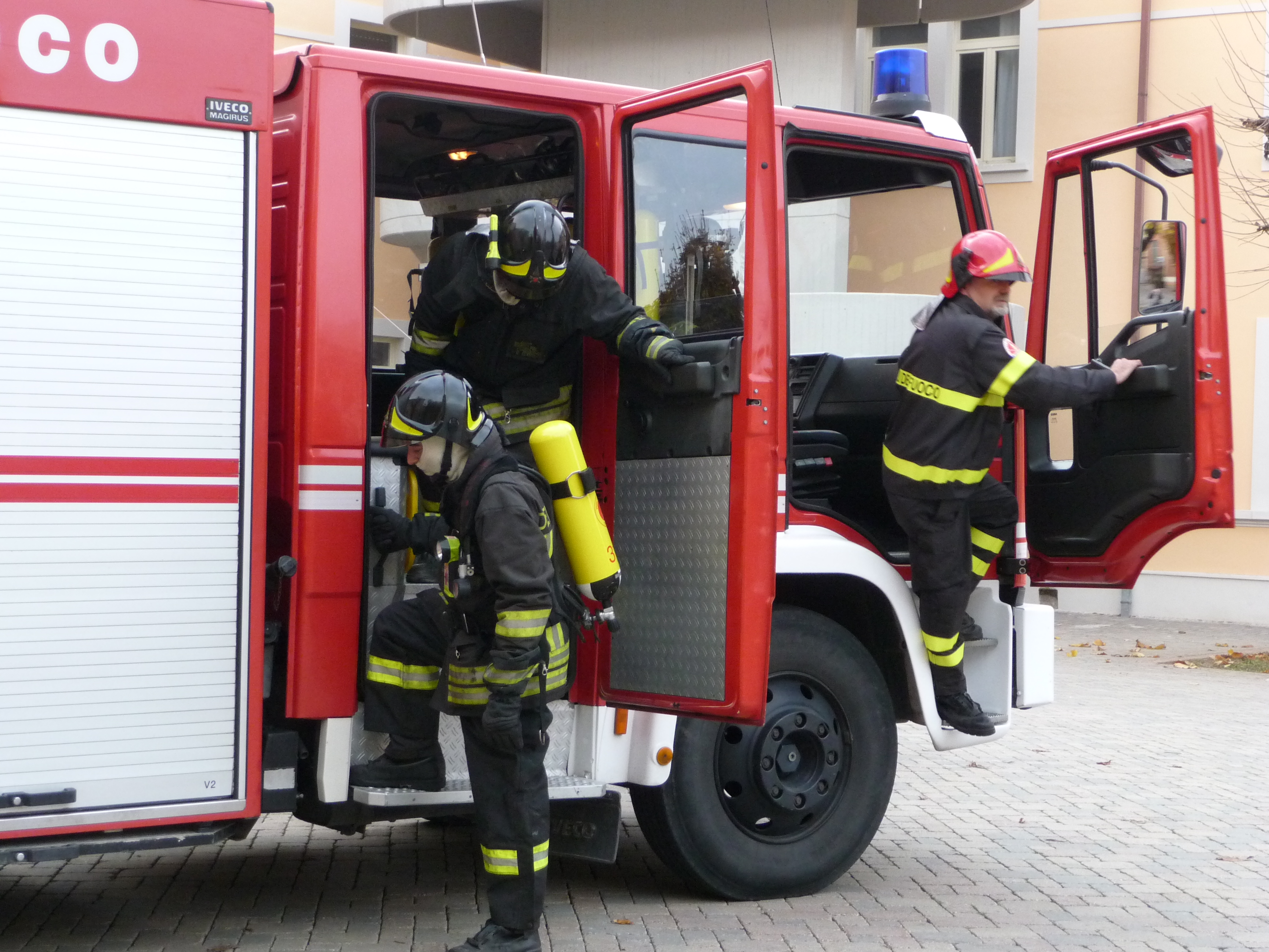 Bra: il territorio dona un nuovo mezzo ai Vigili del Fuoco