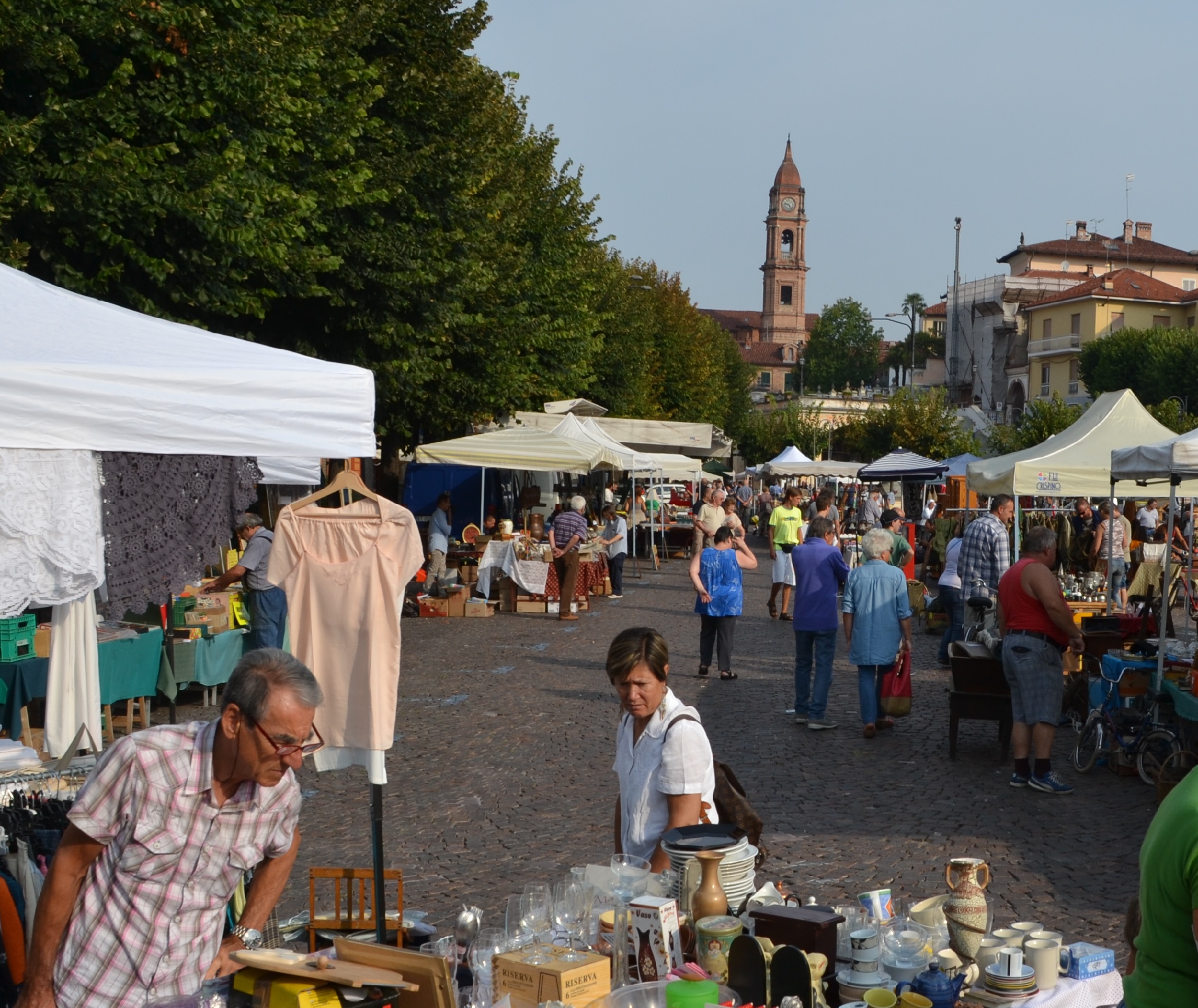 Mercatini: rilascio del tesserino agli hobbisti