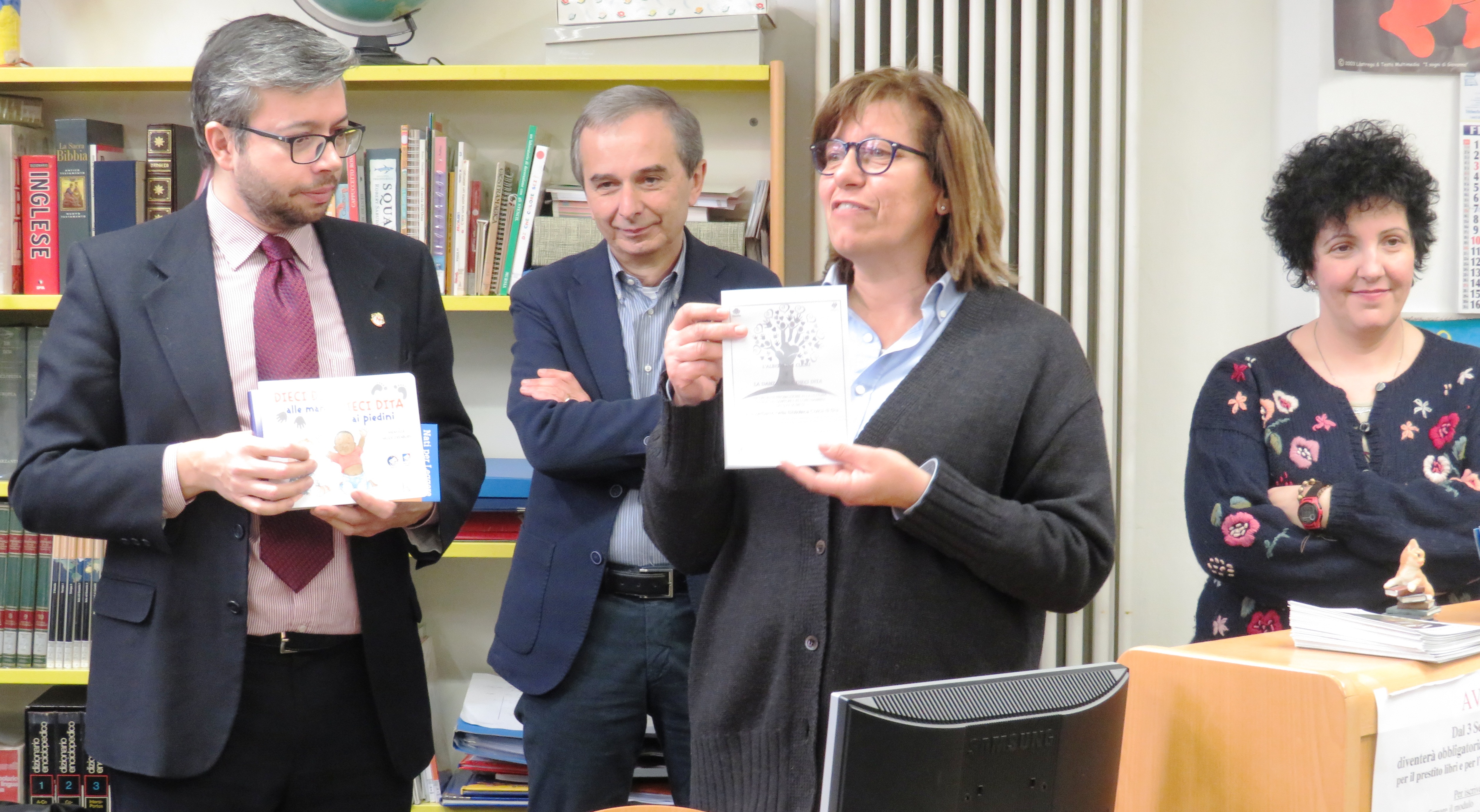 Consegnato un libro ad ogni bimbo nato nel 2018